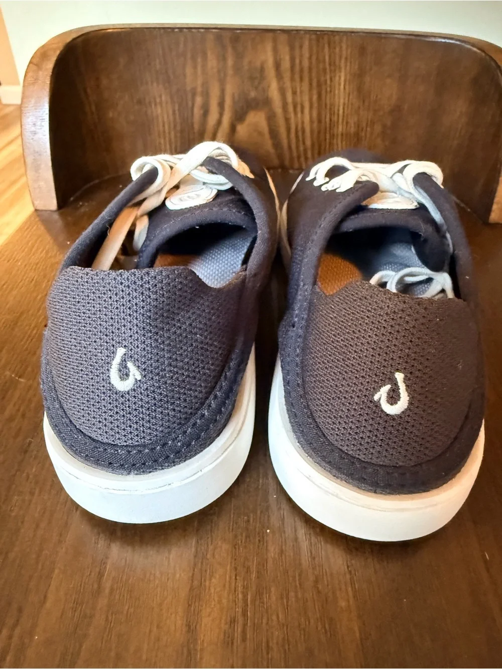 Olukai Pehuea Li Mesh Sneakers women's size 7